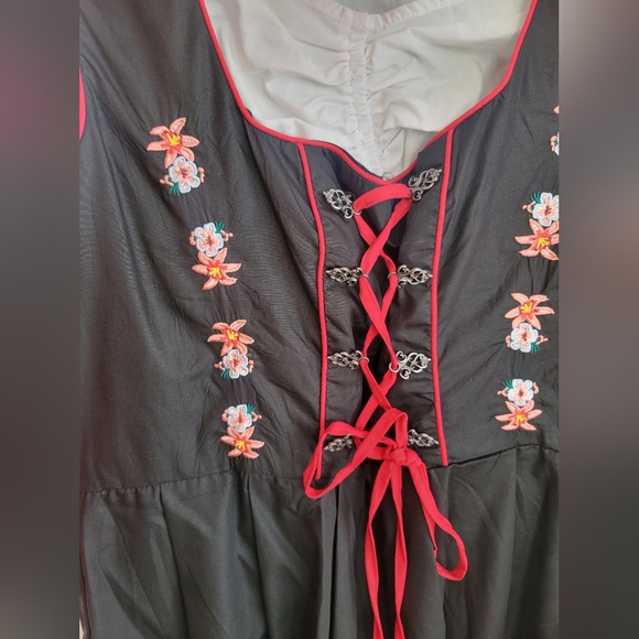Women's Dirndl dress size XL - Picture 3 of 4